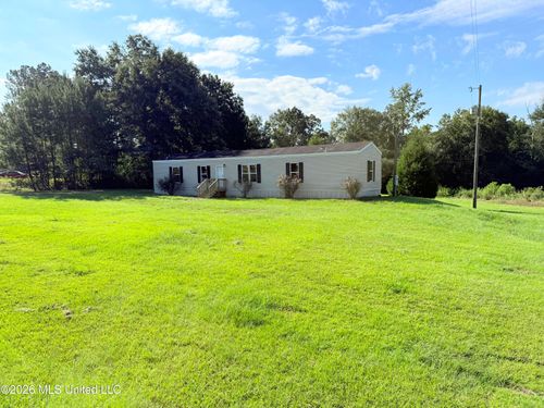 1062 Robinson Rd, McComb, MS, 39648-8516 | Card Image