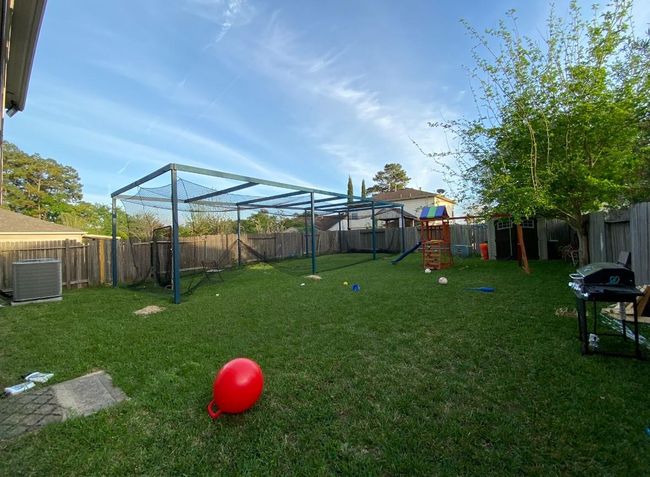 Big back Yard | Image 9