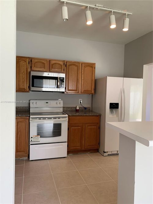 93-6793 Sw 152nd Pl, Miami, FL, 33193-2214 | Card Image