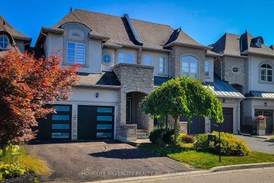 2336 Wuthering Heights Way, Home with 3 bedrooms, 4 bathrooms and 4 parking in Oakville ON | Image 2