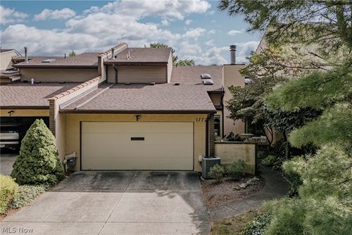 1772 Brookwood Drive, Akron, OH, 44313 | Card Image