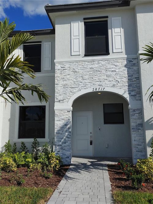 0-28717 Sw 132nd Pl, Homestead, FL, 33033-7530 | Card Image
