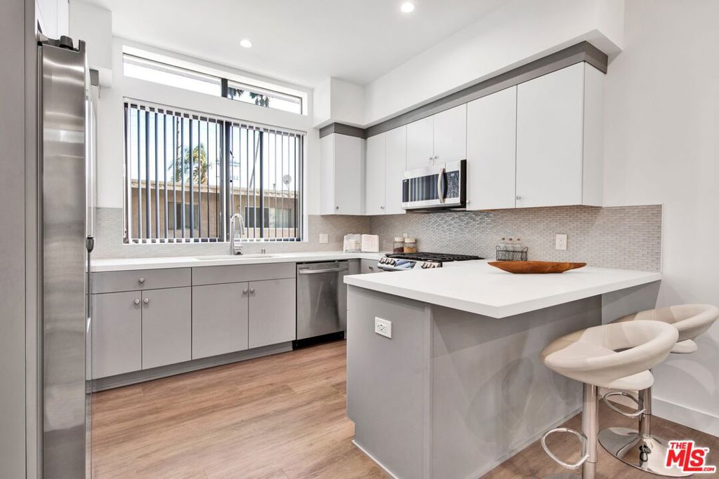 Residential Lease in Los Angeles 5