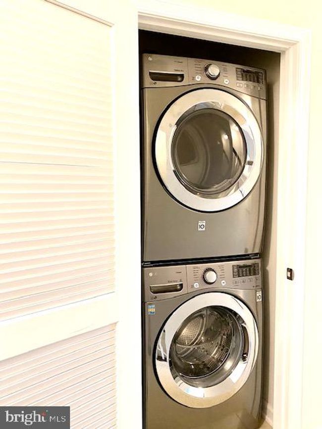 22370 Lucas Ter, Townhouse with 3 bedrooms, 4 bathrooms and null parking in ASHBURN VA | Image 33