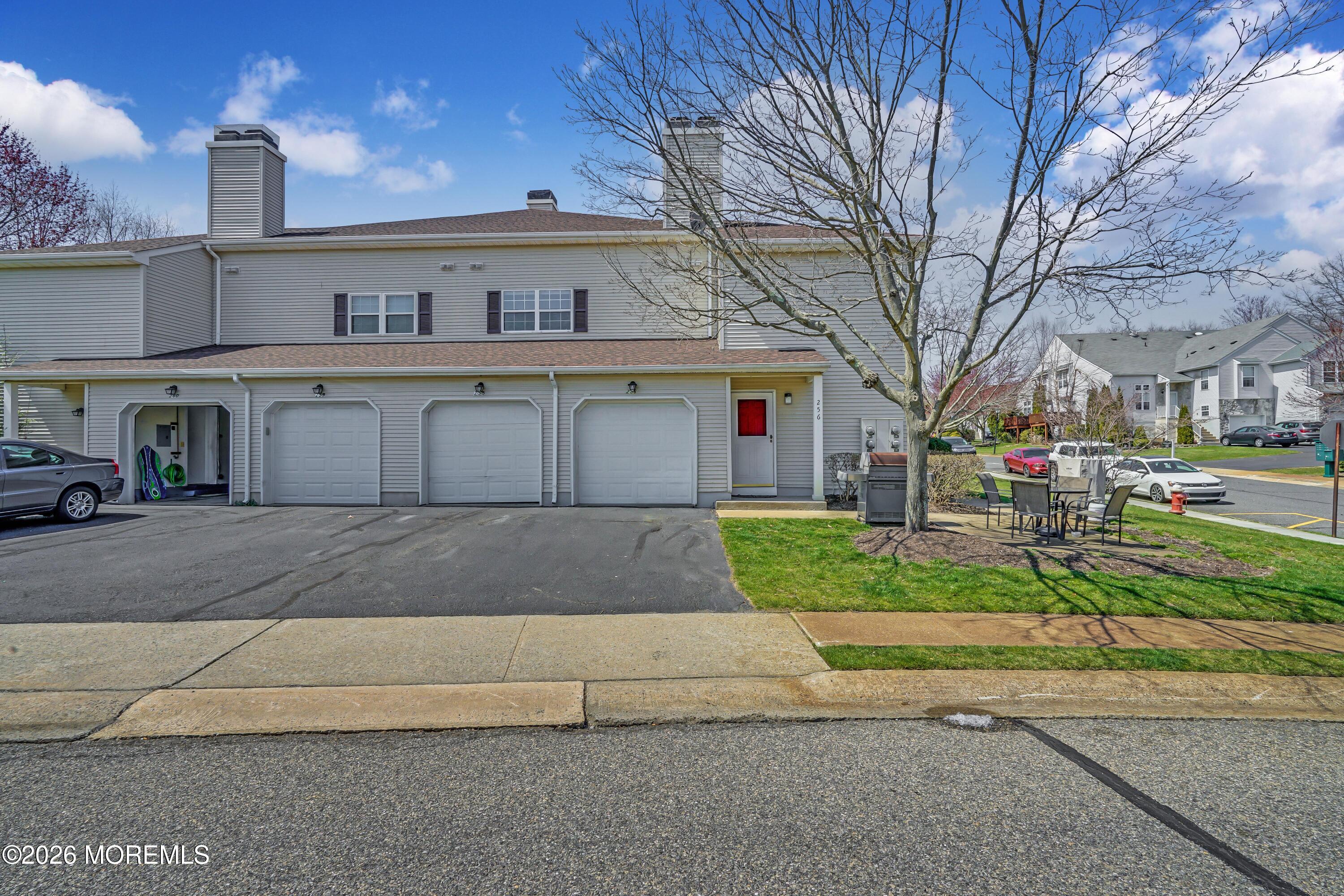 Residential Lease in Wall 2