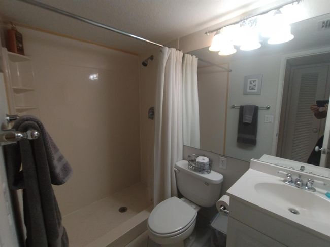 APT-218B - 4502 N Federal Hwy, Condo with 2 bedrooms, 2 bathrooms and null parking in Lighthouse Point FL | Image 23