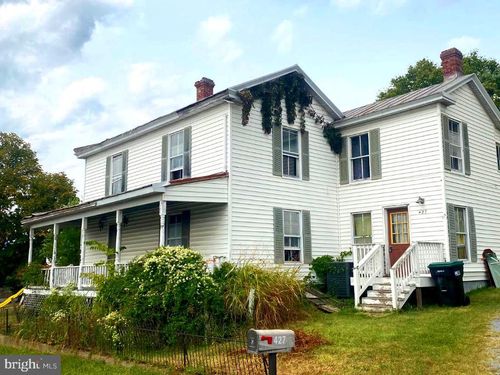 427 Thompson St, STRASBURG, VA, 22657-2365 | Card Image