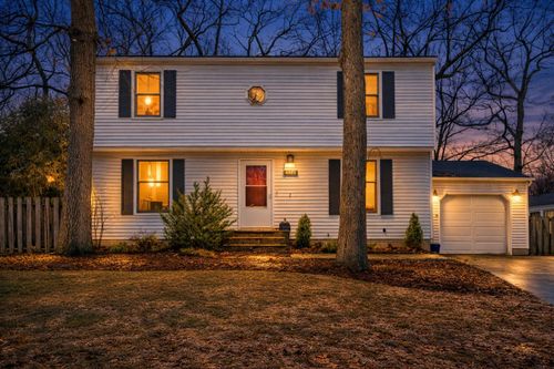 4665 Westshire Dr, Comstock Park, MI, 49321-9324 | Card Image