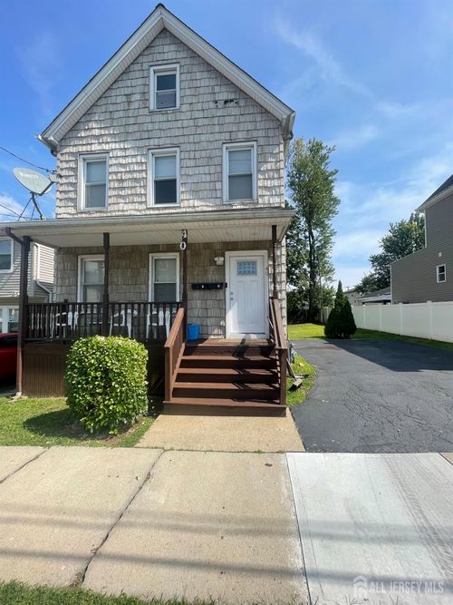 40 John St, Carteret, NJ, 07008-3112 | Card Image