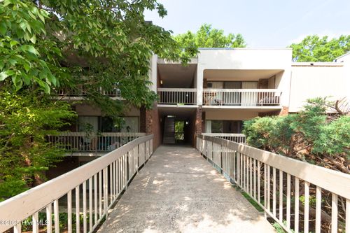 304c-500 Umstead Dr, Chapel Hill, NC, 27516-1612 | Card Image