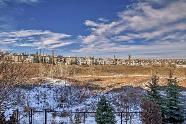 110 Kincora Heights Nw, Home with 5 bedrooms, 3 bathrooms and 5 parking in Calgary AB | Image 1