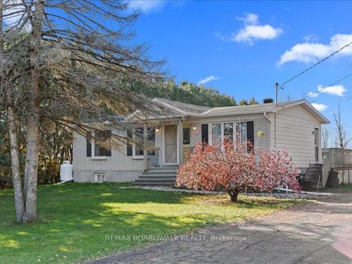 2462 Dunning Rd, Sarsfield, ON, K0A3E0 | Card Image