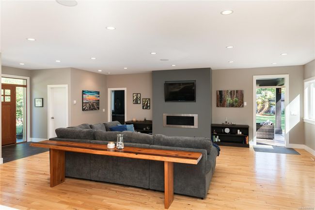3022 Sarah Dr, House other with 5 bedrooms, 4 bathrooms and 5 parking in Sooke BC | Image 7