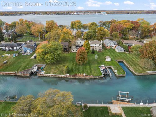 28549 Swan Island Dr, Grosse Ile, MI, 48138-2044 | Card Image