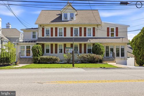 221 Conestoga Rd, WAYNE, PA, 19087-3942 | Card Image