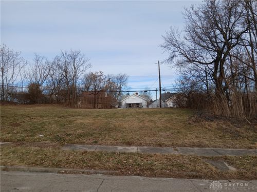 1 Camden Ave, Dayton, OH, 45405-2202 | Card Image