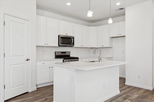 165-6760 Merseyside Ln, Castle Pines, CO, 80108-8955 | Card Image