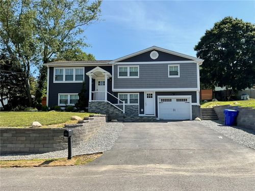 40 Bayberry Dr, West Warwick, RI, 02893-3317 | Card Image