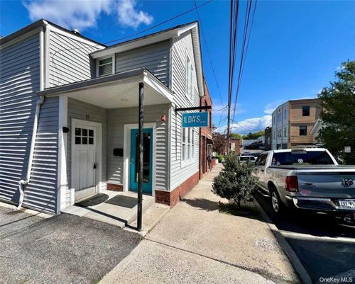 11 Kaldenberg Pl, Tarrytown, NY, 10591-3961 | Card Image