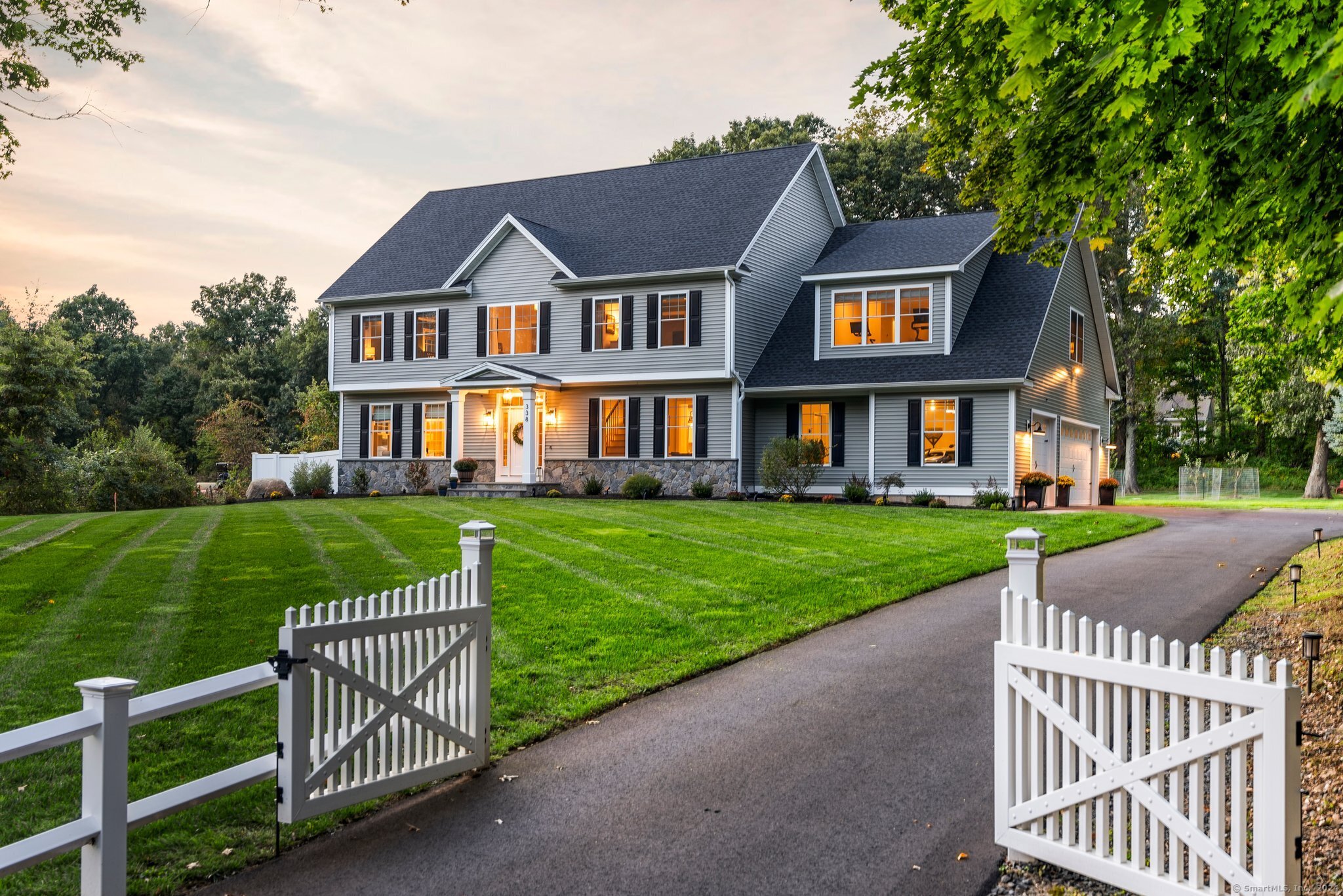 Meadow Rd, Farmington, CT 06032