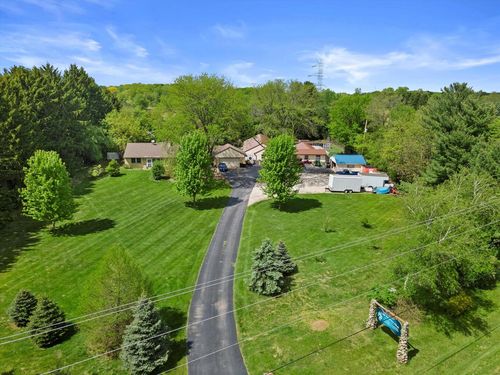 S64W22000 National Avenue, Vernon, WI, 53189 | Card Image