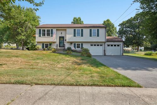 4 Partridge Run, Wallingford, CT, 06492-1733 | Card Image