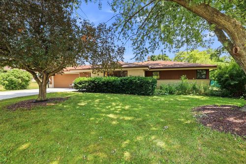4938 S 69th Street, Greenfield, WI, 53220 | Card Image