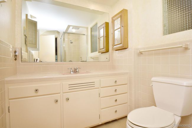 1010 Rock Spring Rd, House other with 4 bedrooms, 3 bathrooms and null parking in Bloomfield Hills MI | Image 17