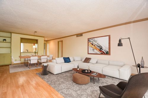 6533 Bayou Glen Rd, Houston, TX, 77057-1048 | Card Image