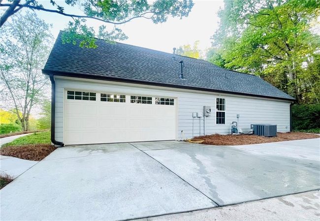 7675 Lanier View Rdg, House other with 3 bedrooms, 2 bathrooms and 2 parking in Cumming GA | Image 53