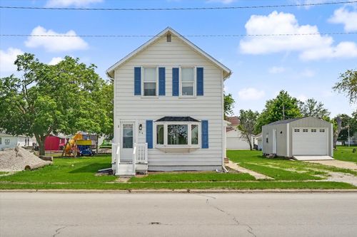 214 S Railroad Ave, Buckley, IL, 60918-1006 | Card Image