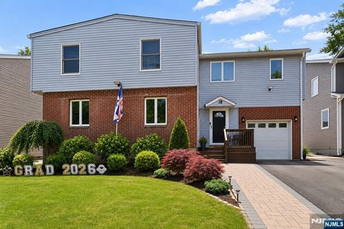 18 Sunrise Ter, Bergenfield, NJ, 07621-4210 | Card Image