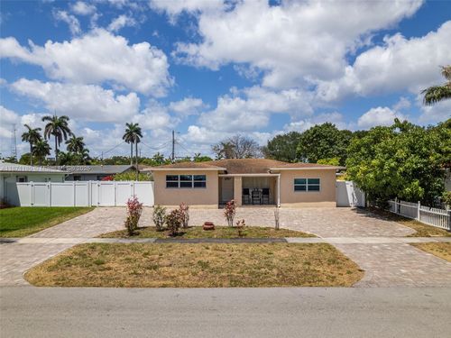104 N 31st Ct, Hollywood, FL, 33021-7010 | Card Image