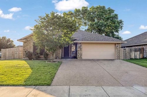 801 Dove Run Trl, College Station, TX, 77845-4389 | Card Image