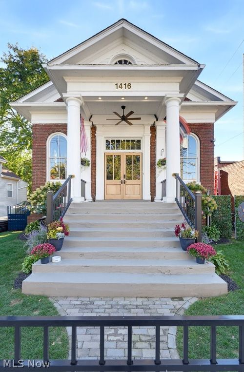 1416 W 57th St, Cleveland, OH, 44102-3044 | Card Image