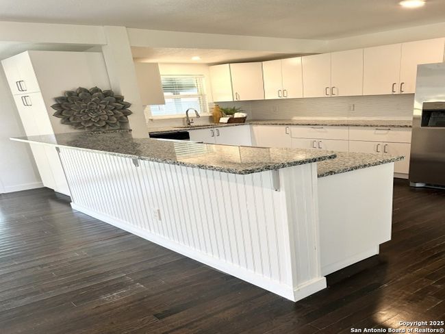 12116 Loop 107, House other with 3 bedrooms, 2 bathrooms and null parking in Adkins TX | Image 19