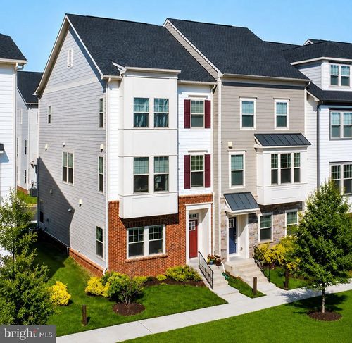 813 Sawback Sq Ne, LEESBURG, VA, 20176-4130 | Card Image