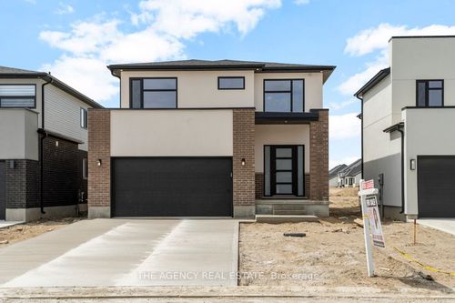 19 Poole Cres, Komoka, ON, N0L1R0 | Card Image
