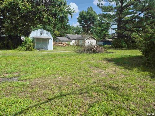 1905 W Poplar St, Harrisburg, IL, 62946-3713 | Card Image