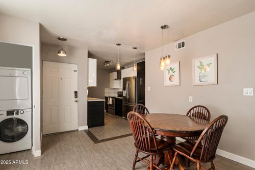 unit-c1-102 W Maryland Ave, Phoenix, AZ, 85013-1241 | Card Image