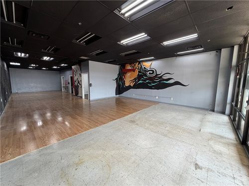 1301 E Robinson Ave, Springdale, AR, 72764-5916 | Card Image