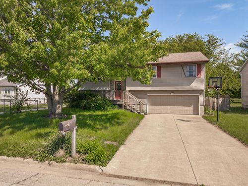 1309 W Indian Dr, Pontiac, IL, 61764-9195 | Card Image