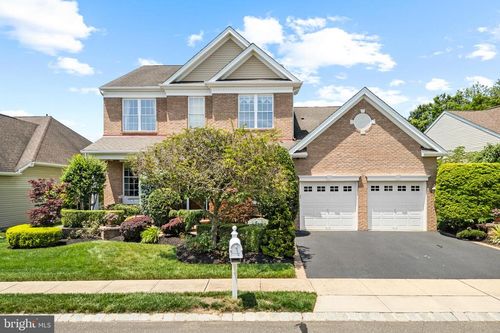 8 Tamarack Rd, Monroe Twp, NJ, 08831-8893 | Card Image