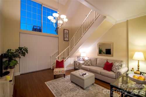 639-300 W 5th St, Charlotte, NC, 28202-1421 | Card Image