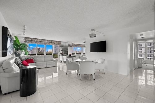 apt-807-19101 Mystic Pointe Dr, Aventura, FL, 33180-4515 | Card Image