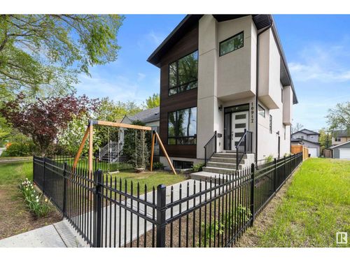 10917 79 Ave Nw, Edmonton, AB, T6G0P1 | Card Image