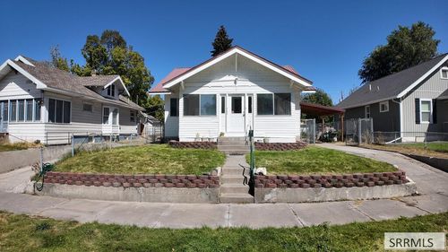 562 J St, Idaho Falls, ID, 83402-2828 | Card Image