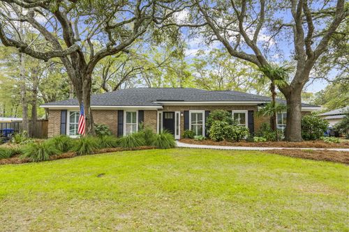 826 Osullivan Dr, Mount Pleasant, SC, 29464-5231 | Card Image