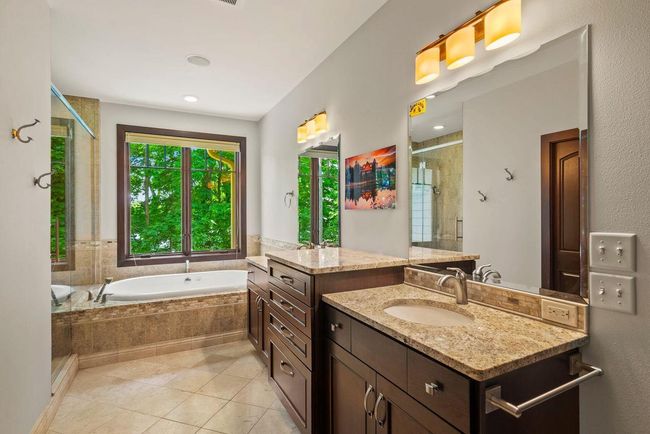 W342N5150 Road P, House other with 6 bedrooms, 4 bathrooms and null parking in Okauchee WI | Image 22