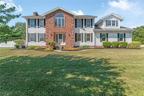 4426 Royce Avenue, Uniontown, OH, 44685 | Card Image